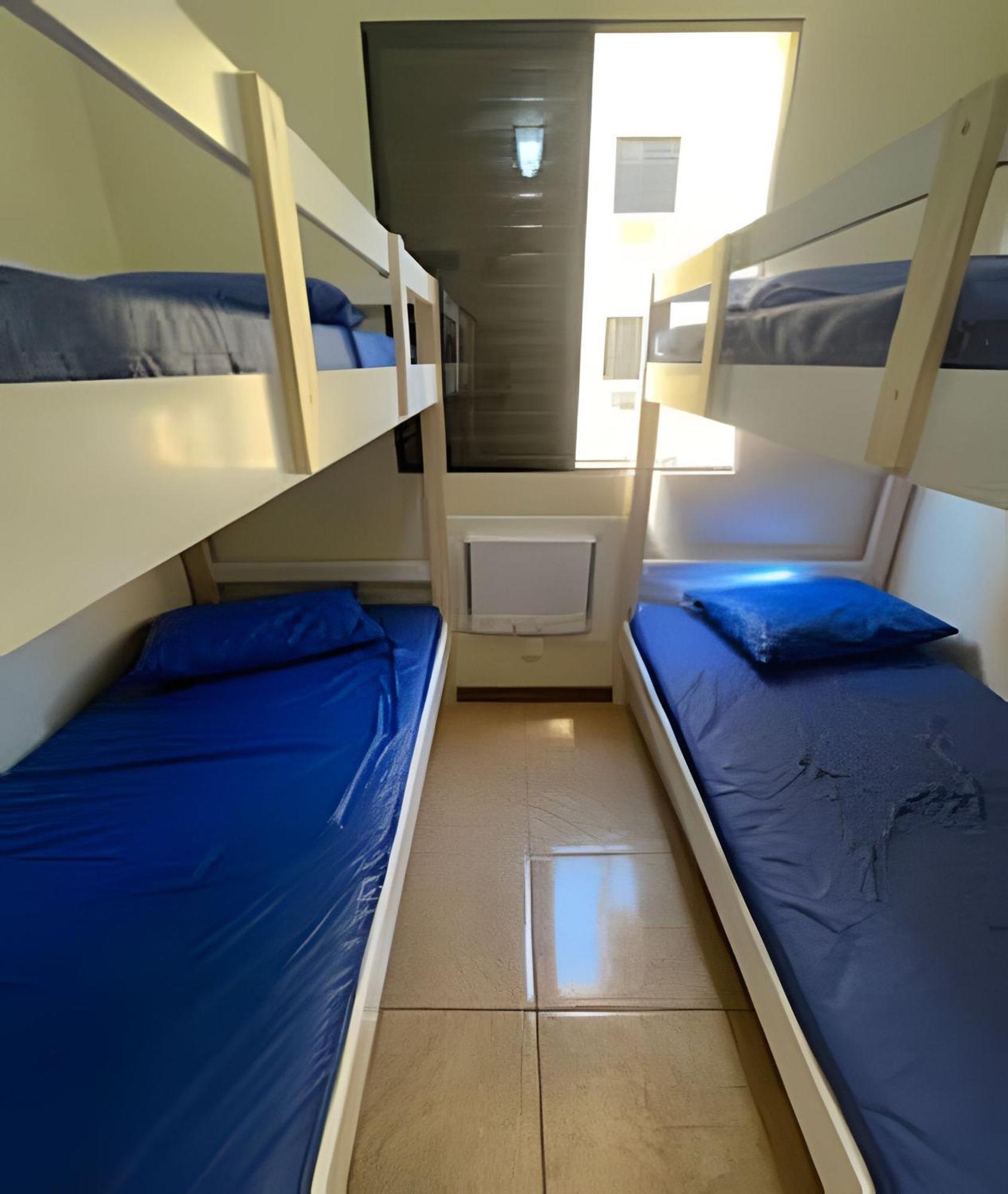 Apartamento de 2 Quartos com Varanda